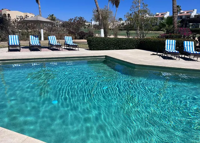 One Or 2 Bedrooms With Lock Off In Apartment San Jose del Cabo